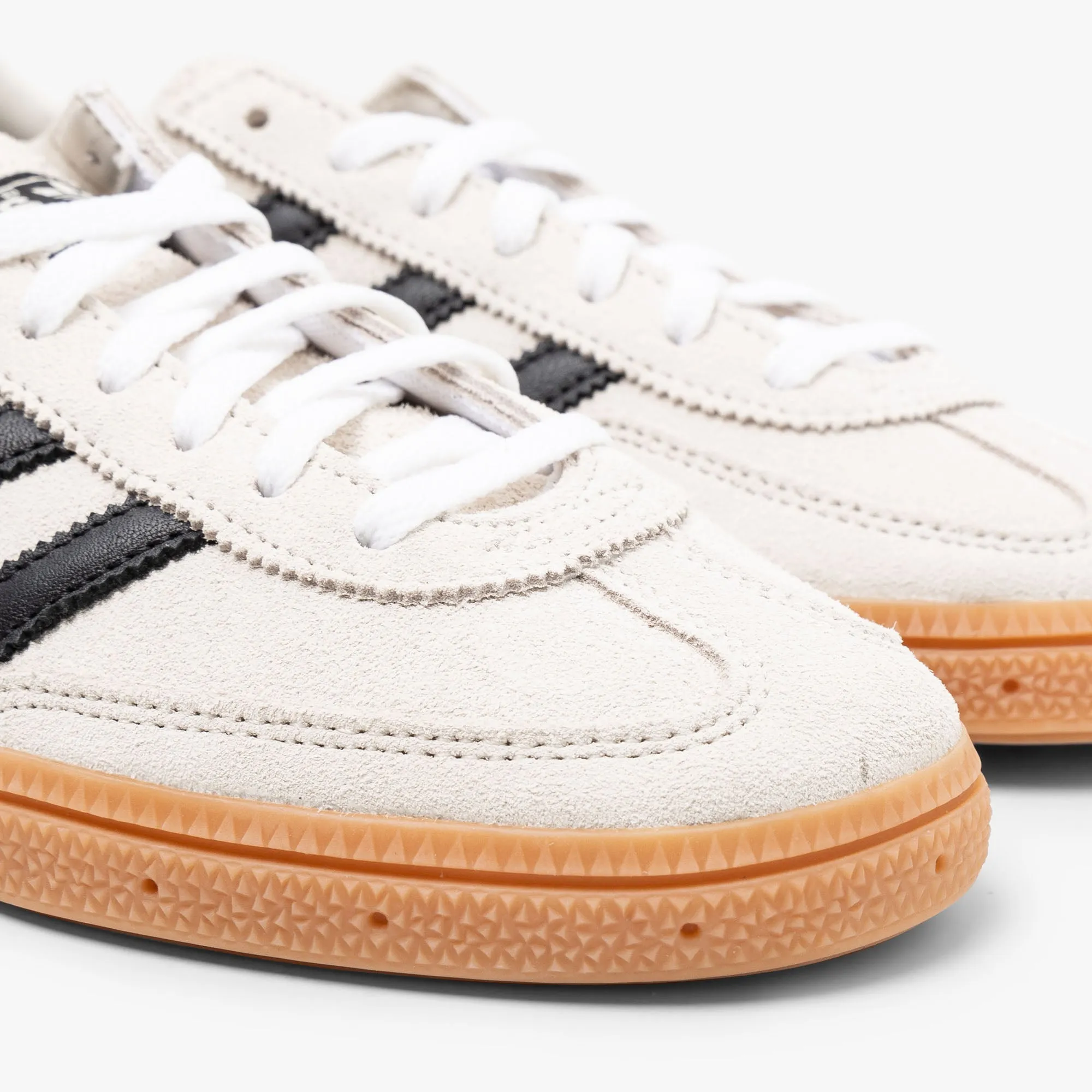 adidas Originals Damen Handball Spezial Alumina / Core Black - Ftwr White