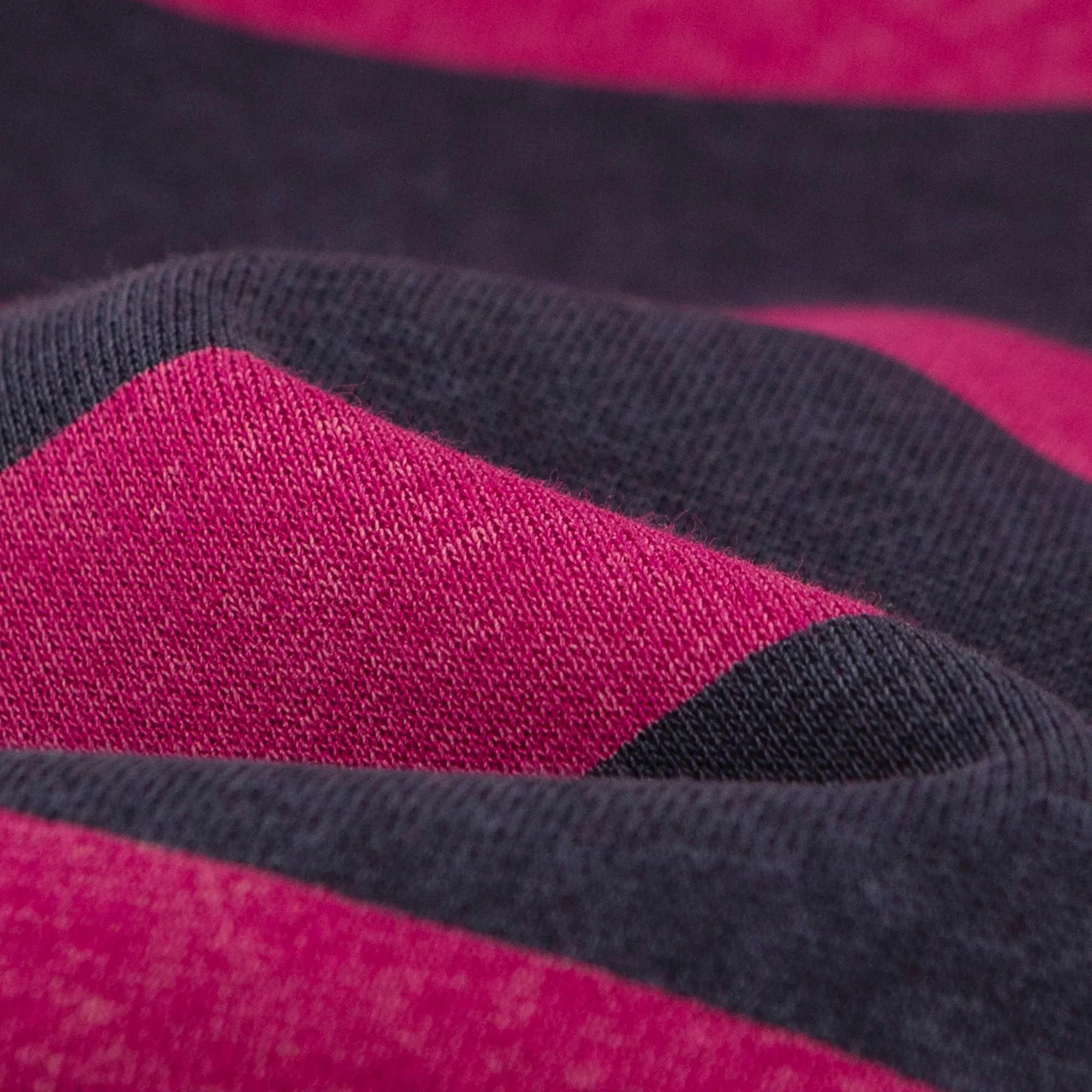 At My Best Gestreiftes Cropped Sweatshirt