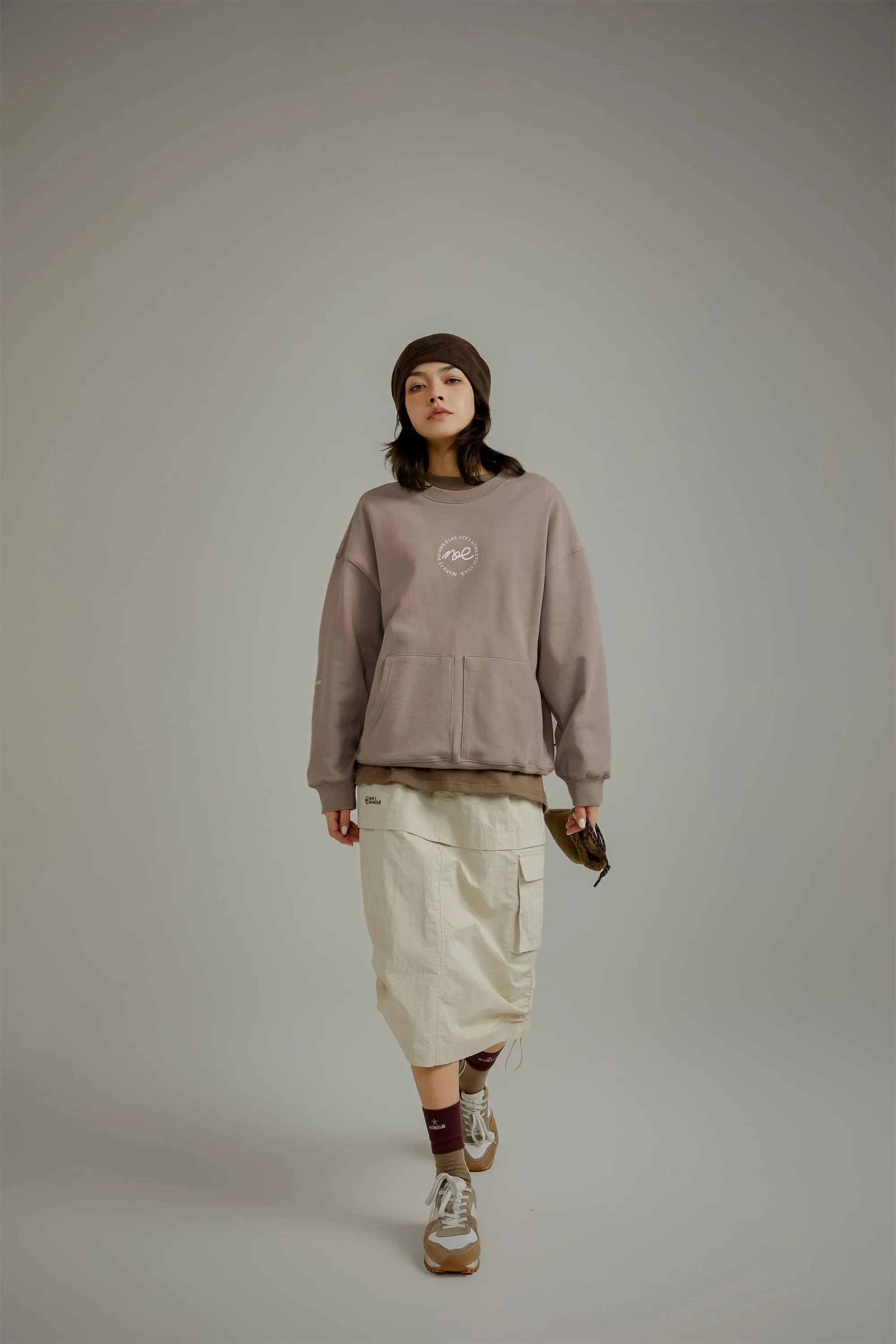 Athletic Club Sweatshirt mit lockerer Passform und Tasche
