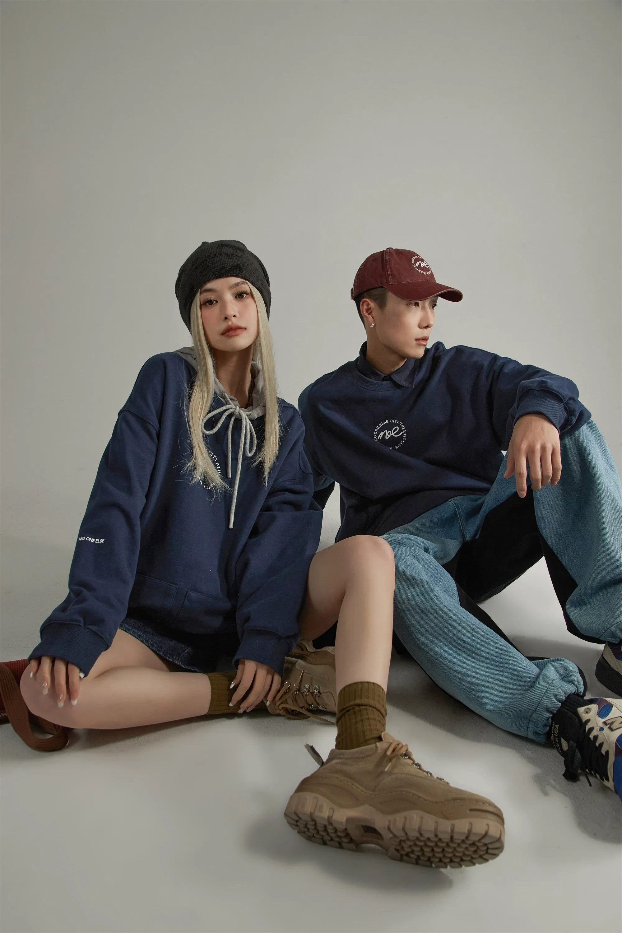 Athletic Club Sweatshirt mit lockerer Passform und Tasche
