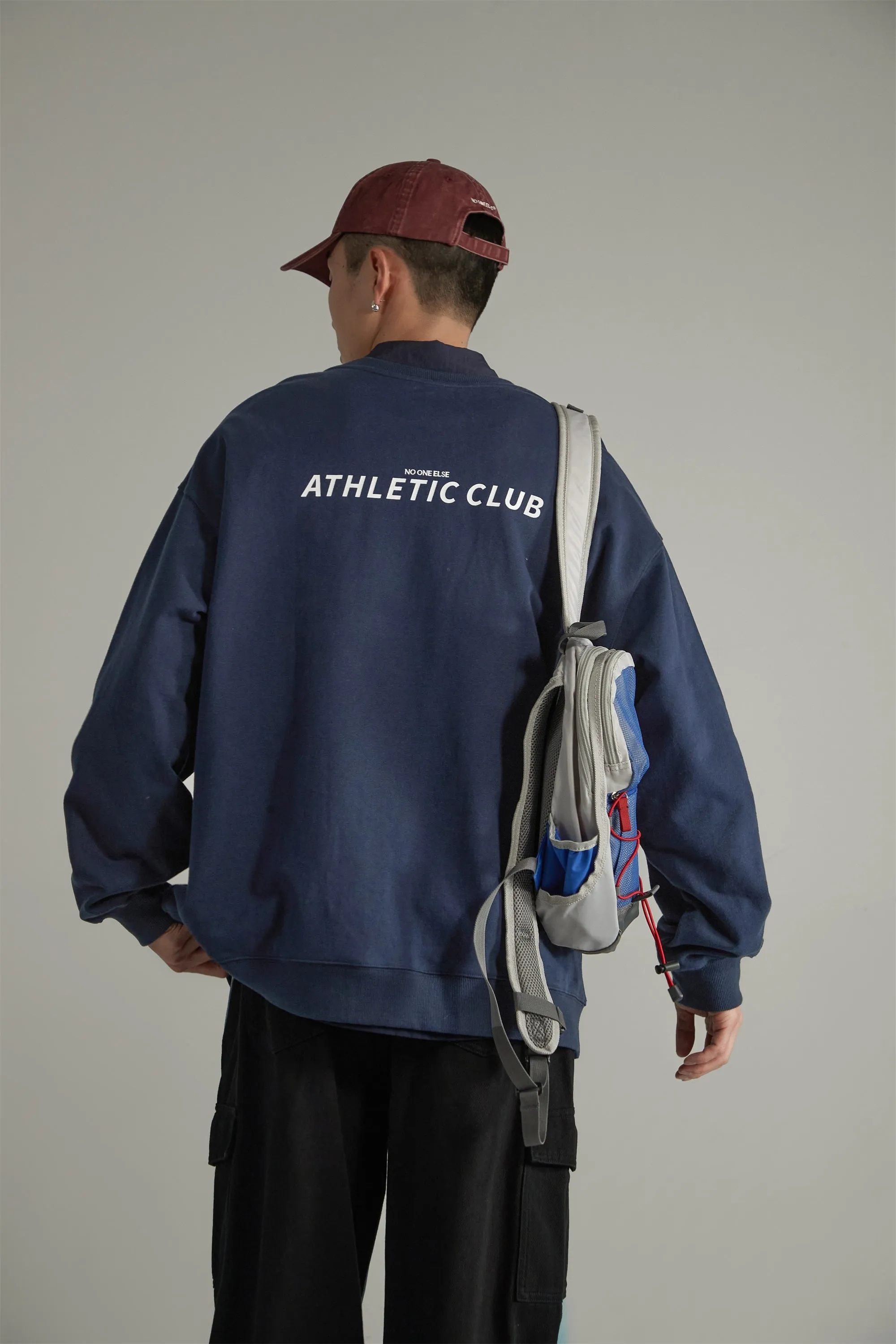 Athletic Club Sweatshirt mit lockerer Passform und Tasche