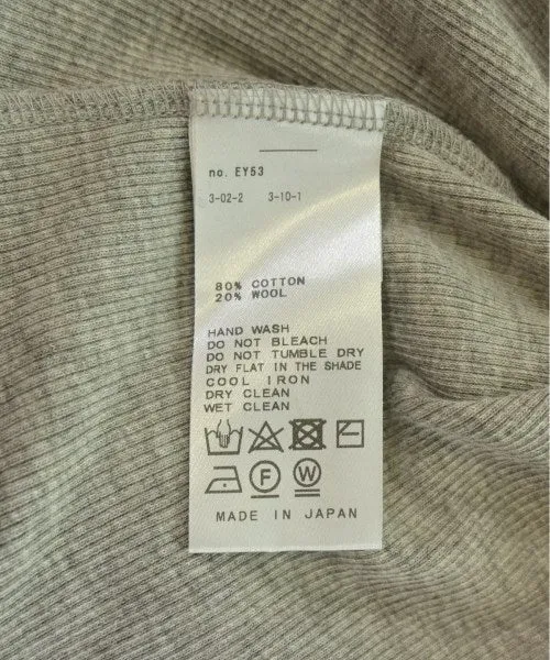 Zweite Klasse T-Shirts/Oberteile