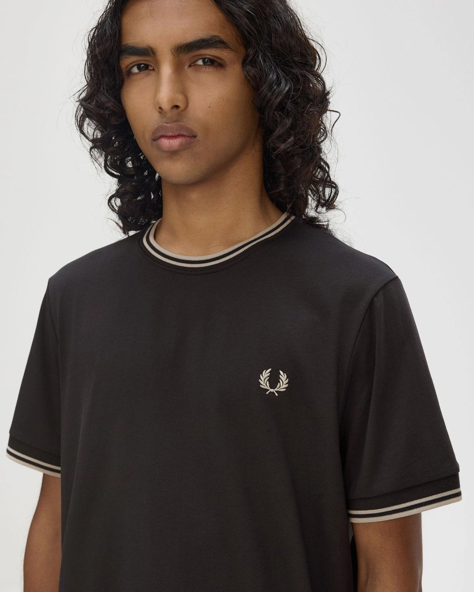 Fred Perry Twin Tipped T Shirt - Anchor Grey / Oatmeal