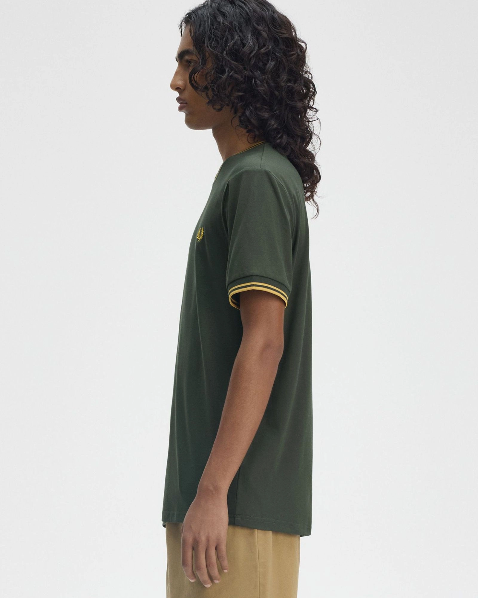 Fred Perry Twin Tipped T Shirt - Court Green / Honeycomb