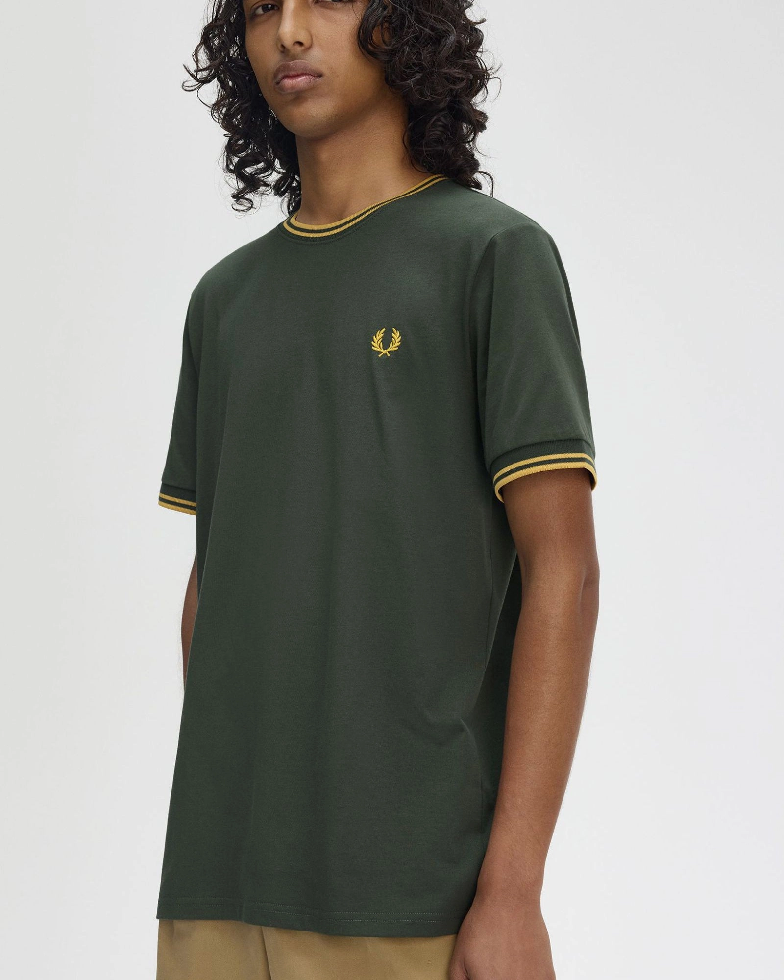 Fred Perry Twin Tipped T Shirt - Court Green / Honeycomb