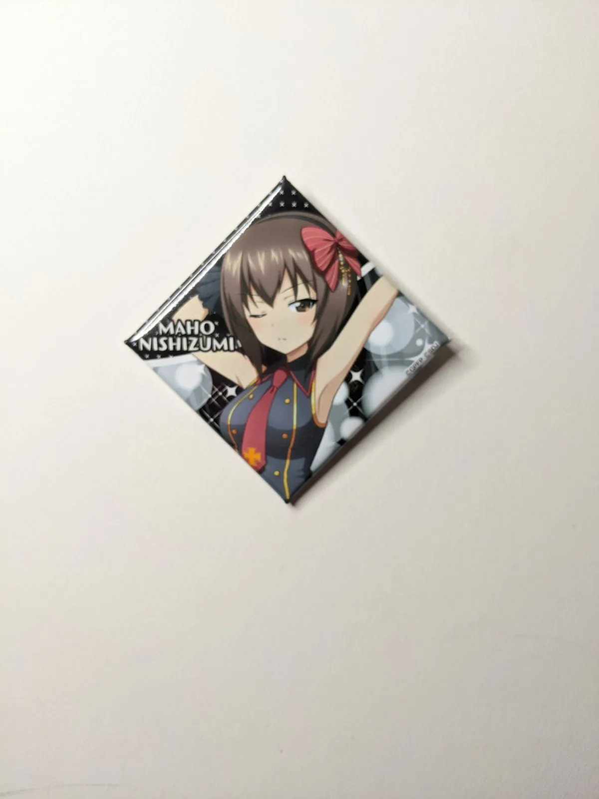 Maho Nishizumi Girls und Panzer Quadratisches Dosenabzeichen